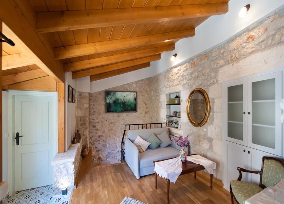 La Casa Di Bella A Tradional Stone House With Barbecue Villa Karia  Exterior photo
