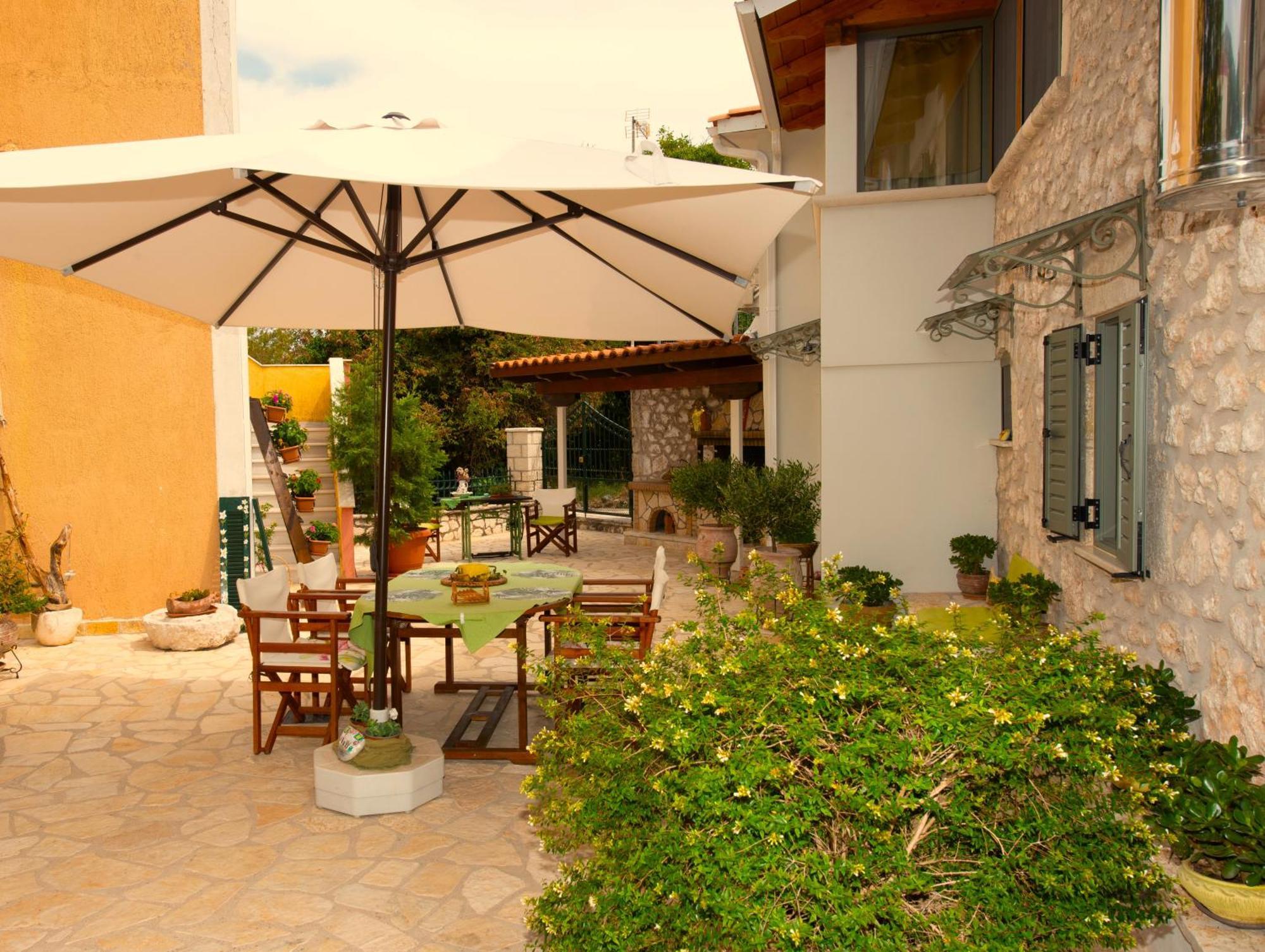 La Casa Di Bella A Tradional Stone House With Barbecue Villa Karia  Exterior photo